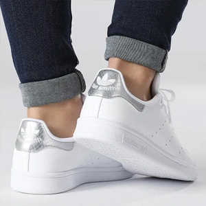 抄底价！adidas originals Stan Smith 银尾大童款板鞋