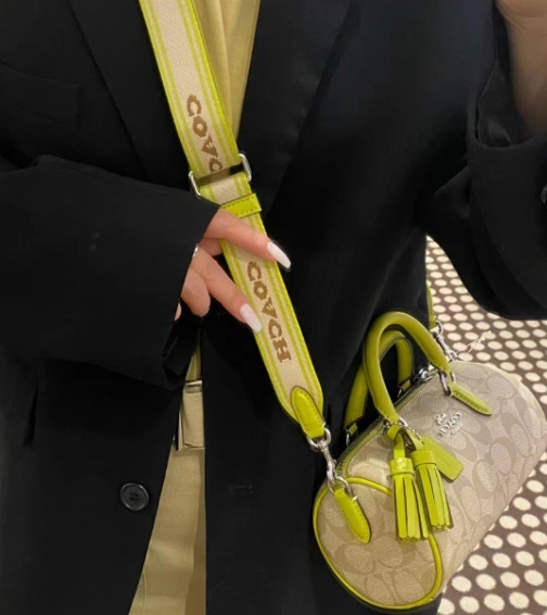 额外8折！Coach 蔻驰 Lacey 青柠色笔筒包