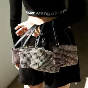 SSENSE：Alexander Wang 时尚专场 牛仔短裤$179 手提包$322