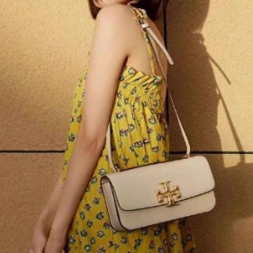 新品！Tory Burch 汤丽柏琦 横版金砖 奶油白