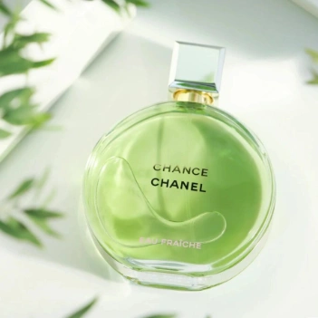 新香！Chanel 香奈儿 绿邂逅 木质花香调