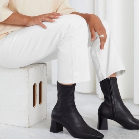 【2023黑五】Bernardelli Store：Marni 大头鞋£220