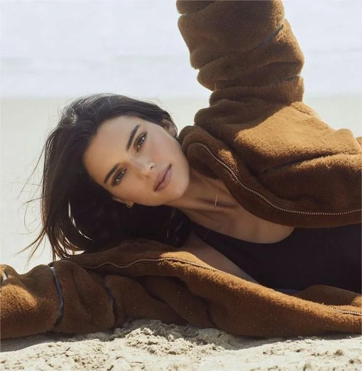 升级！【年末大促】Alo Yoga：全场低至3折！收kendall 智秀同款！