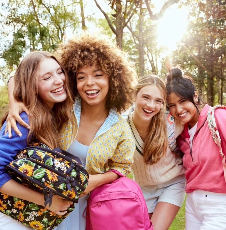 【2024黑五】Vera Bradley：全场包袋、服饰、居家用品促销 Disney Pixar 双肩包$105