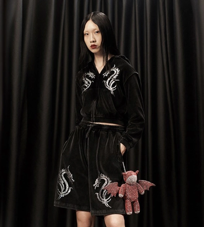 Alexander Wang：龙年限定服饰鞋包上线！