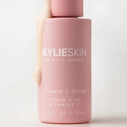 Kylie Cosmetics：维生素C日！入精华、保湿霜等