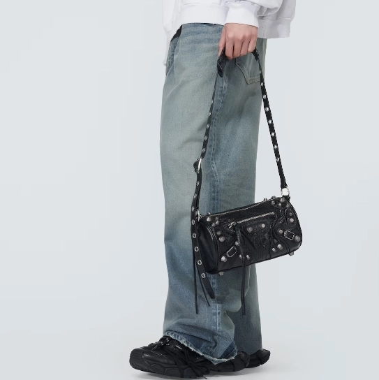 SSENSE：Balenciaga 多款潮流单品热卖 'Le Cagole' 小号单肩包$1777