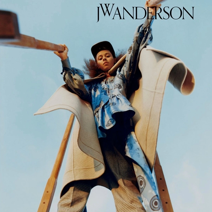 J.W. Anderson 美国官网：FW24设计师时尚上新 涂层牛仔斜挎包$990