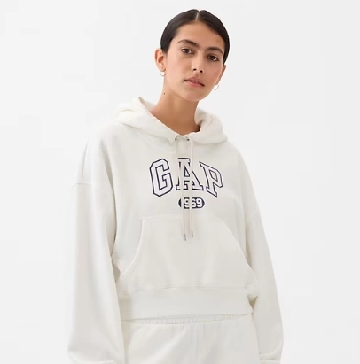 GAP：折扣区热卖 经典logo卫衣$9